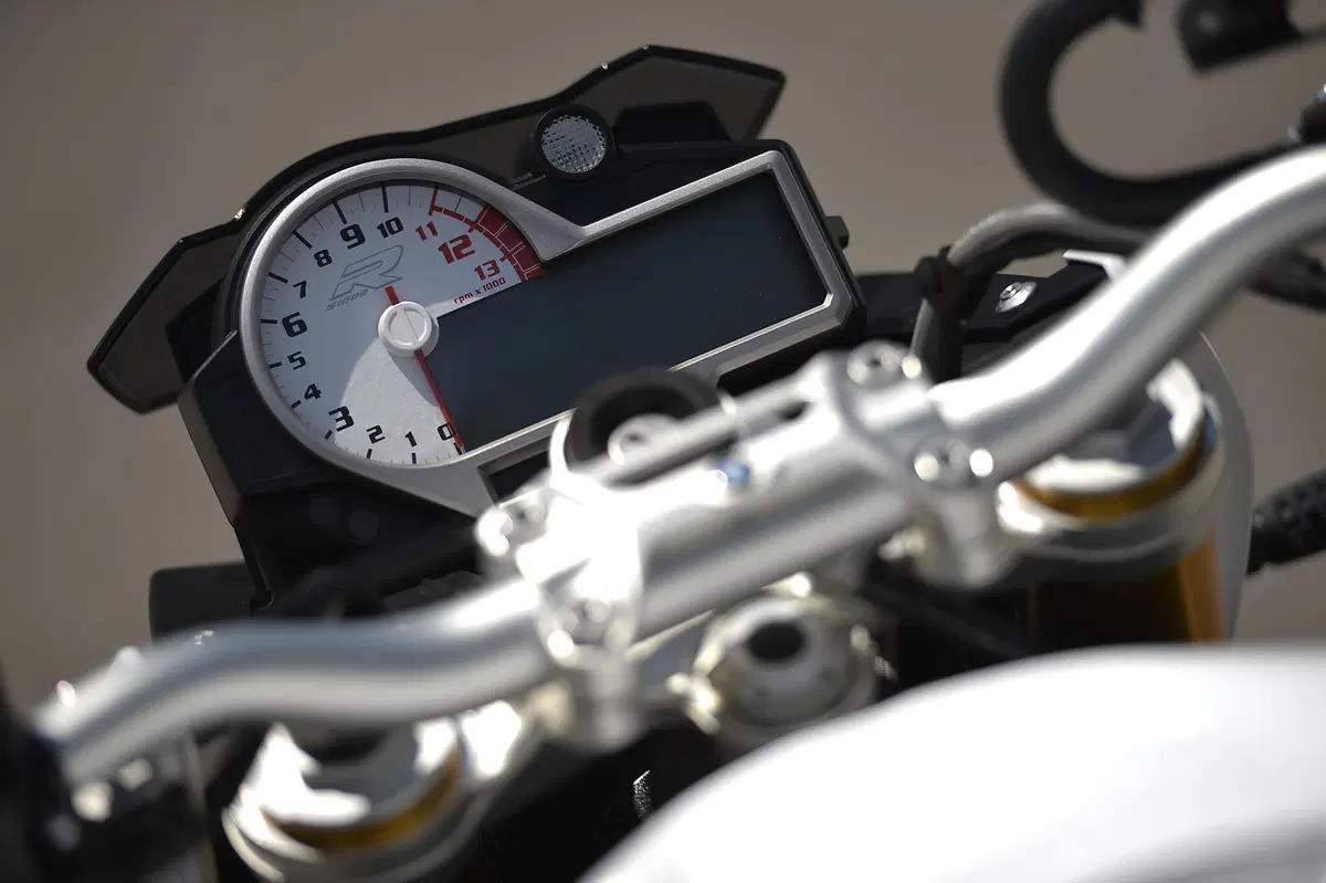 Aprilia Tuono V4 R APRC, BMW S 1000 R, KTM 1290 Super Duke R (47)