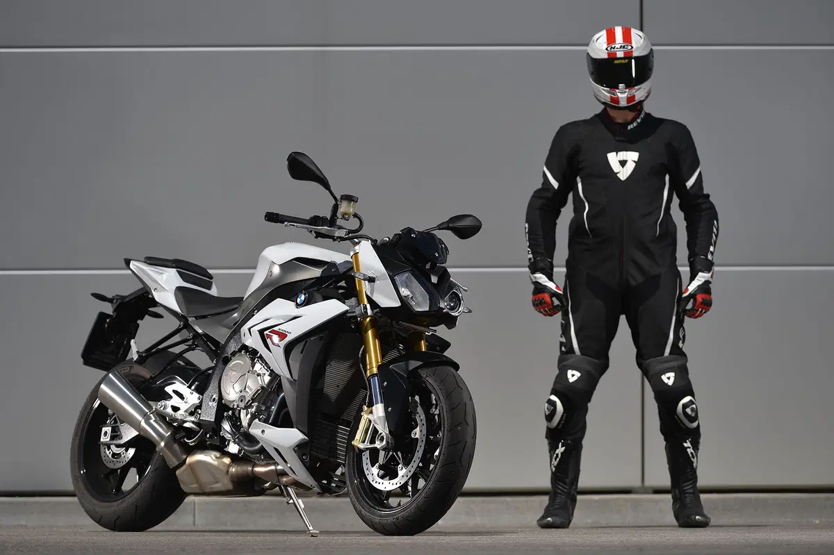 Aprilia Tuono V4 R APRC, BMW S 1000 R, KTM 1290 Super Duke R (44)