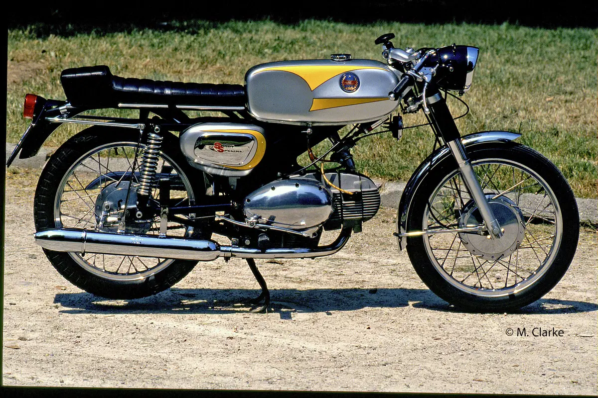 Creatività tecnica: il trapianto da una moto all'altra (2)