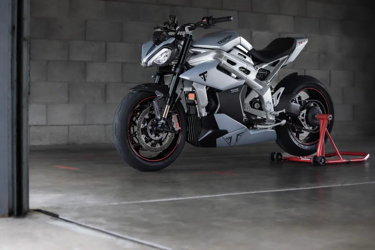 Triumph TE-1: sarà la moto che ci convincerà tutti a passare all'elettrico?
