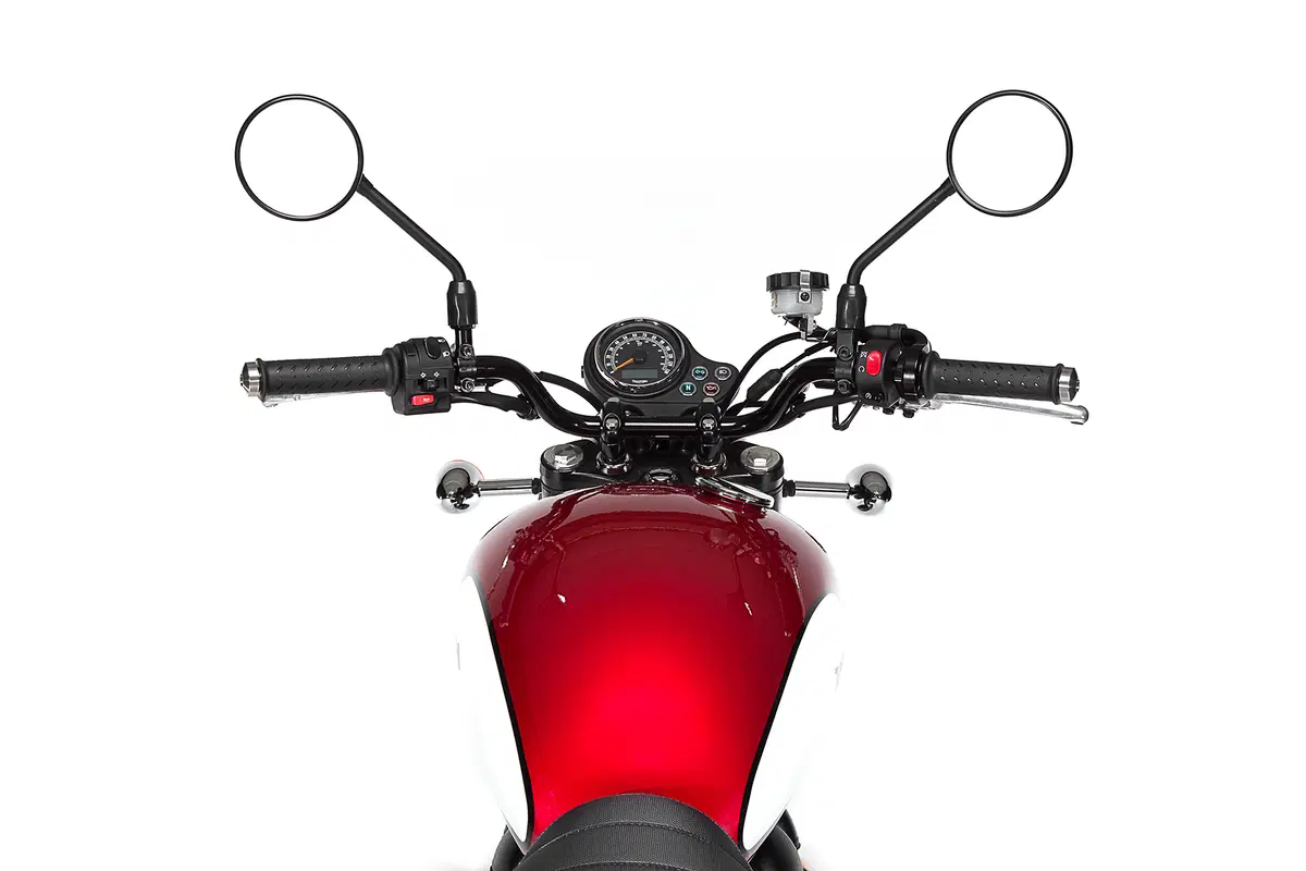 Tre Triumph Bonneville 2014 presentate a Colonia (10)