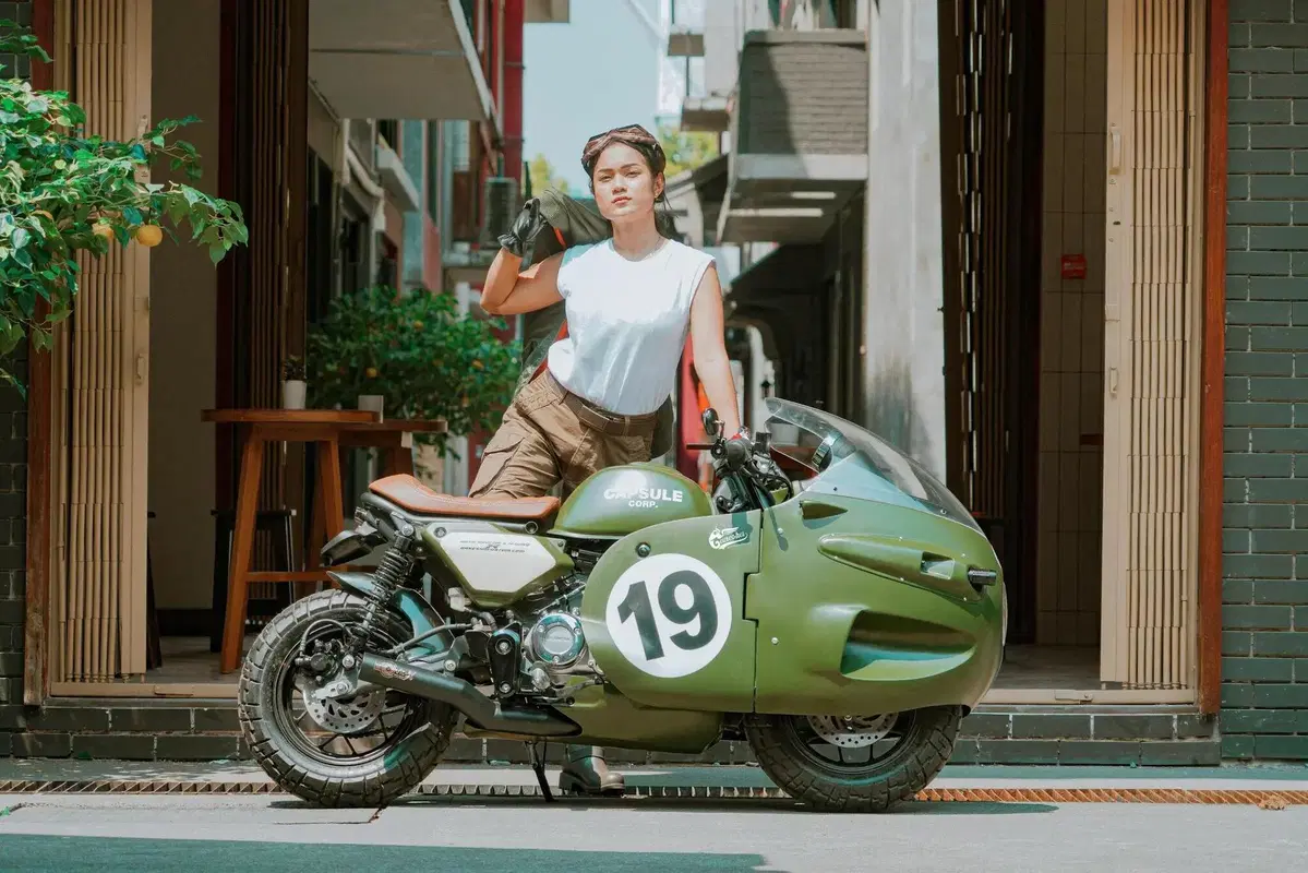 Sembrerà strano, ma c'è una Honda dedicata alla mitica Moto Guzzi 8 cilindri (7)