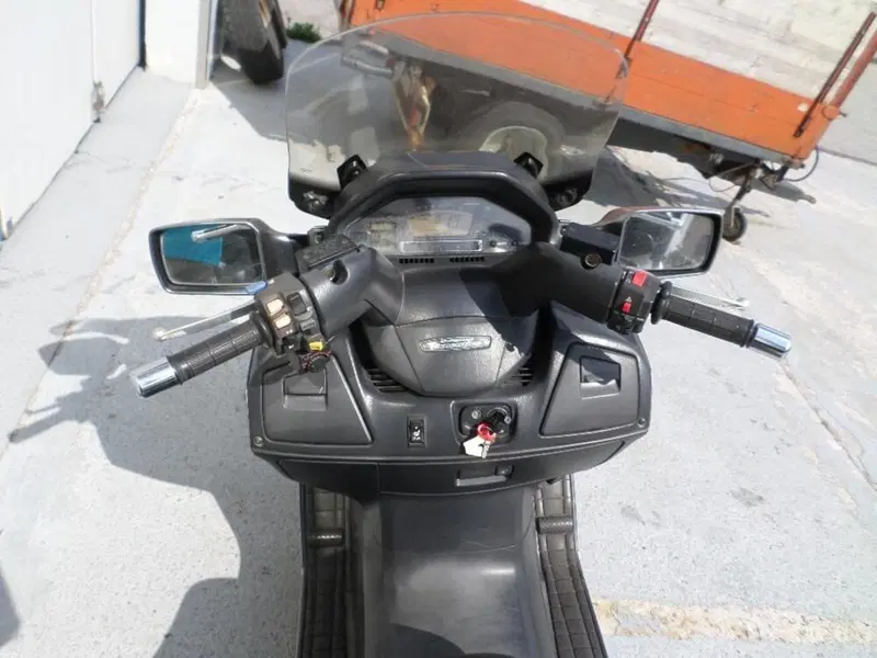 Suzuki Burgman AN 650 Executive ABS (2006 - 12) (2)