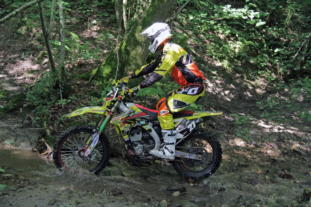 Suzuki RME 50, 250, 450 Rigo Moto (12)