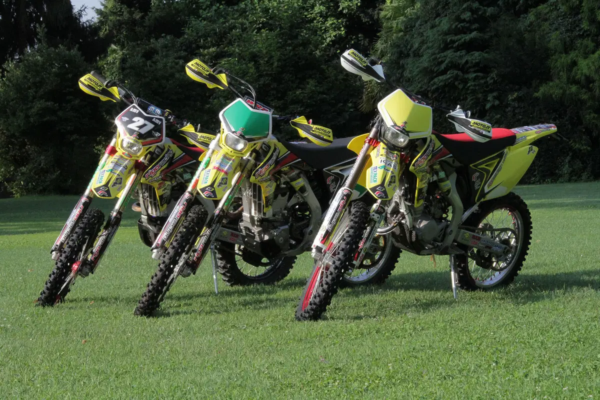 Suzuki RME 50, 250, 450 Rigo Moto (28)