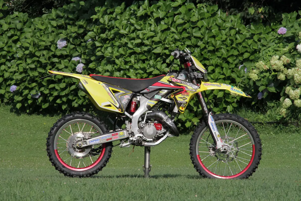 Suzuki RME 50, 250, 450 Rigo Moto (29)