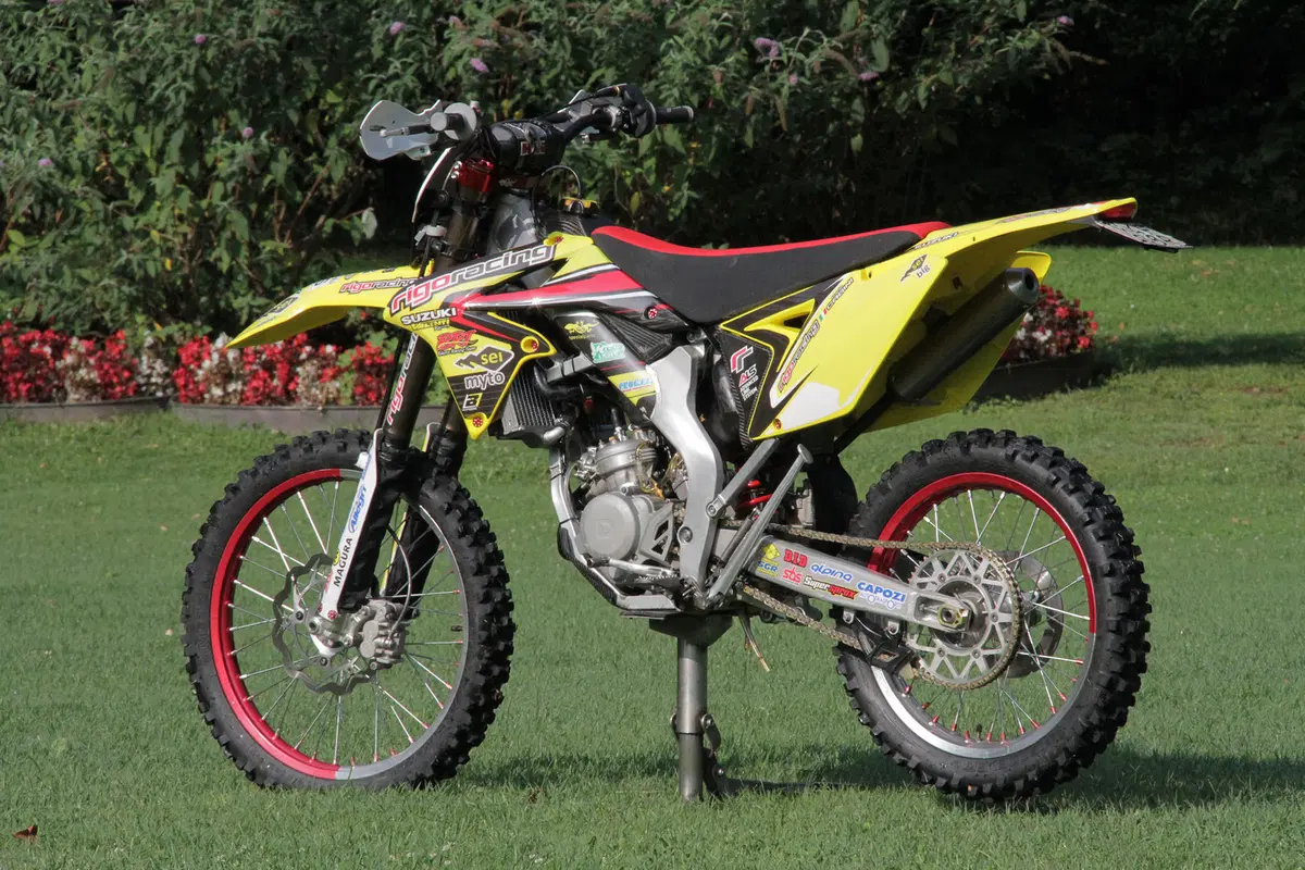 Suzuki RME 50, 250, 450 Rigo Moto (34)