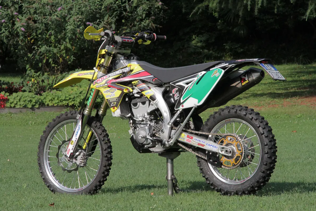 Suzuki RME 50, 250, 450 Rigo Moto (45)