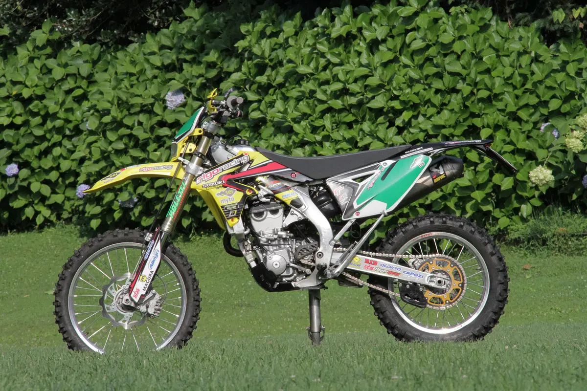 Suzuki RME 50, 250, 450 Rigo Moto (46)
