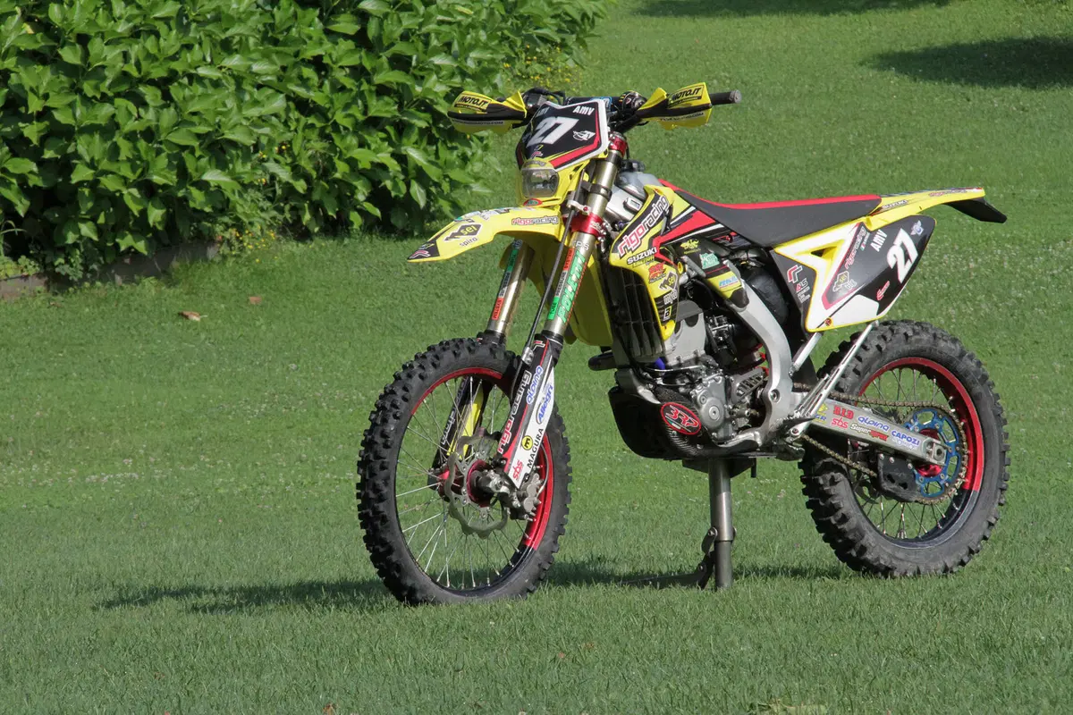 Suzuki RME 50, 250, 450 Rigo Moto (64)