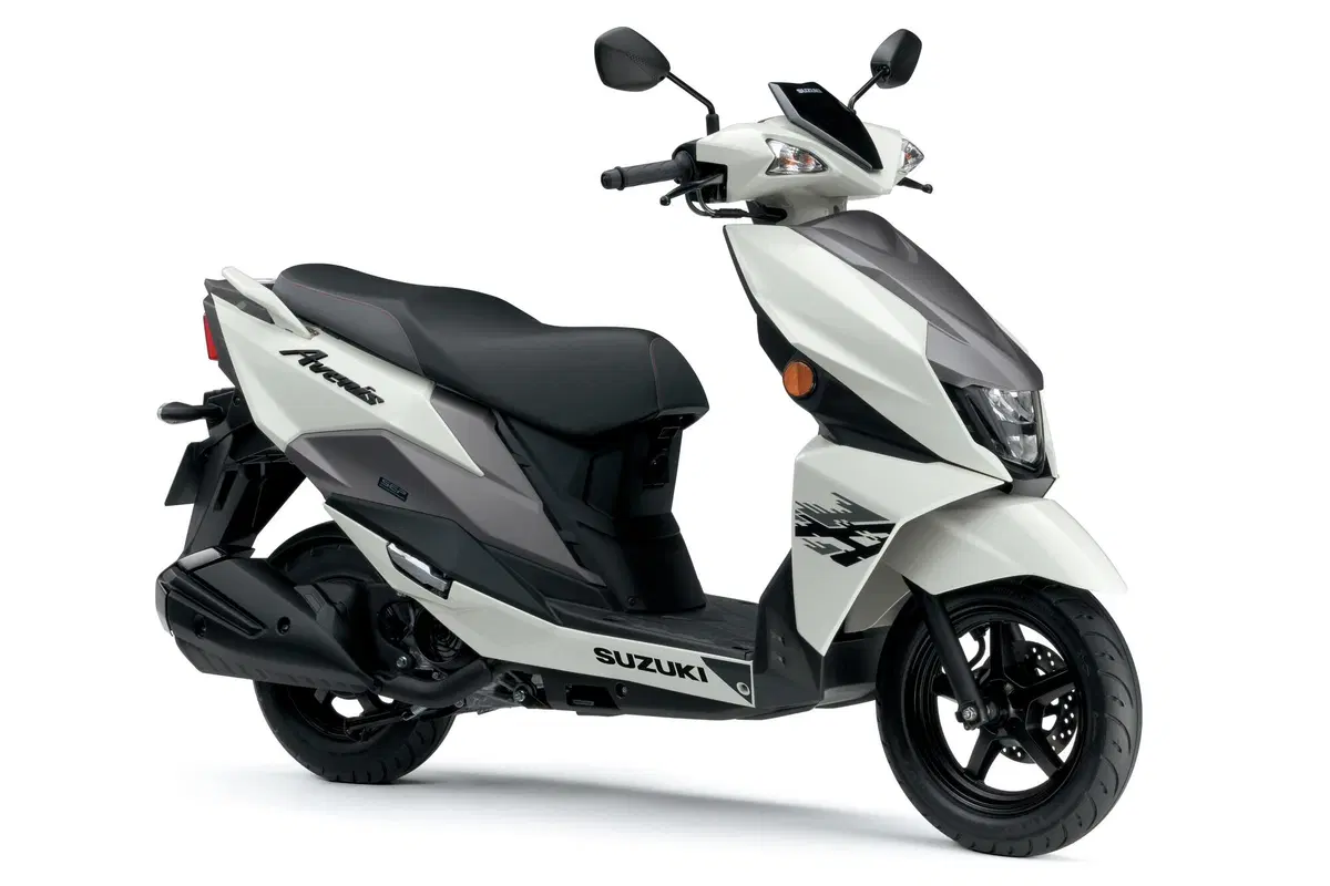 Suzuki lancia gli scooter Avenis 125 e Address 125: solo uno &egrave; per l'Italia