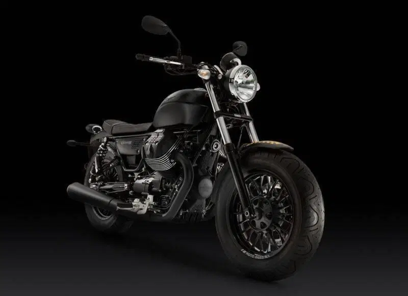 Moto Guzzi V9 Bobber (2021 - 25)