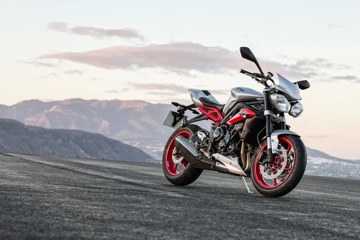 Triumph Street Triple Rx 2015 (7)