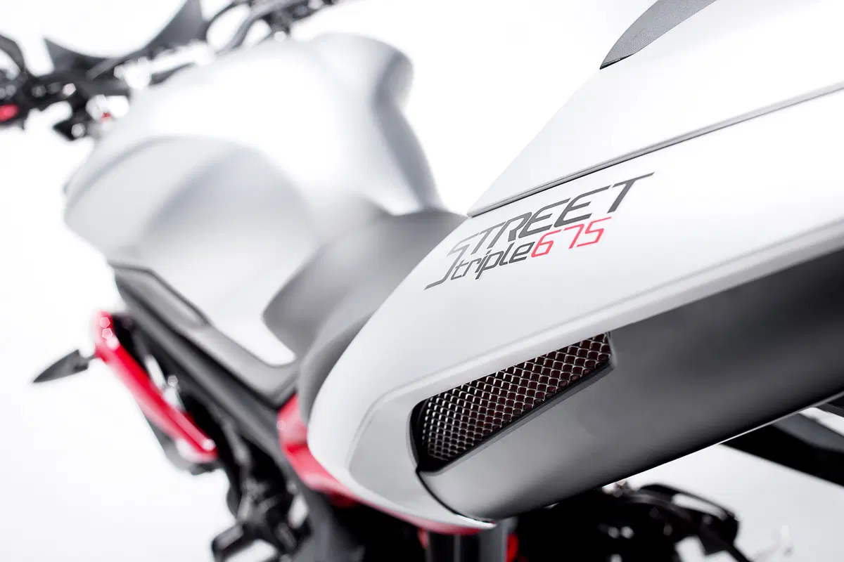 Triumph Street Triple Rx 2015 (20)