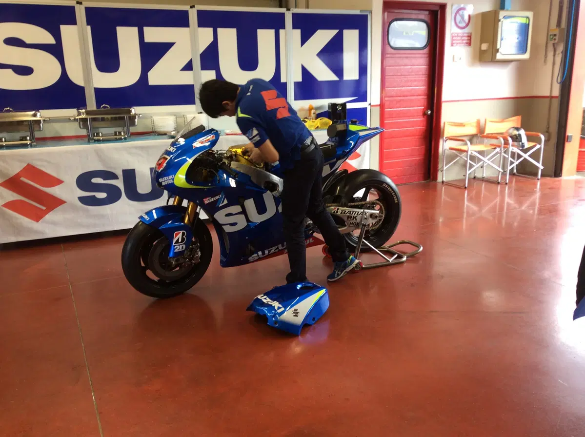 Incidente per de Puniet nei test Suzuki MotoGP al Mugello (3)