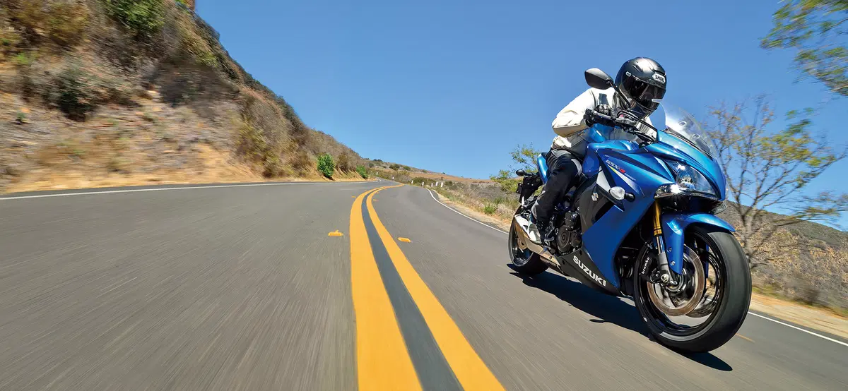 Suzuki GSX-S 1000F 2015 (7)