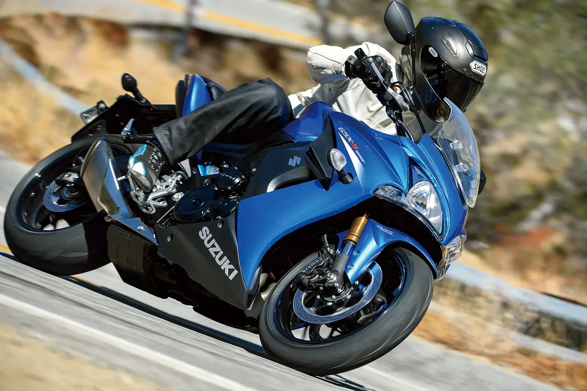 Suzuki GSX-S 1000F 2015 (6)