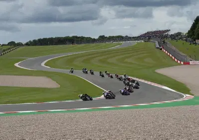 SBK 2022 a Donington: si apre la caccia di Rea e Toprak a Bautista. Ecco tutte le anticipazioni del GP del Regno Unito