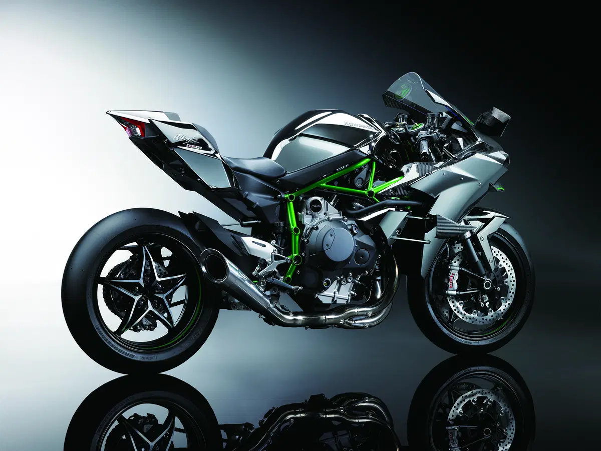 Kawasaki Ninja H2R 2015 (12)