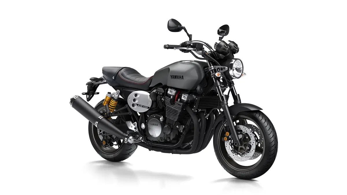 Yamaha XJR 1300 e XJR 1300 Racer 2015 (19)