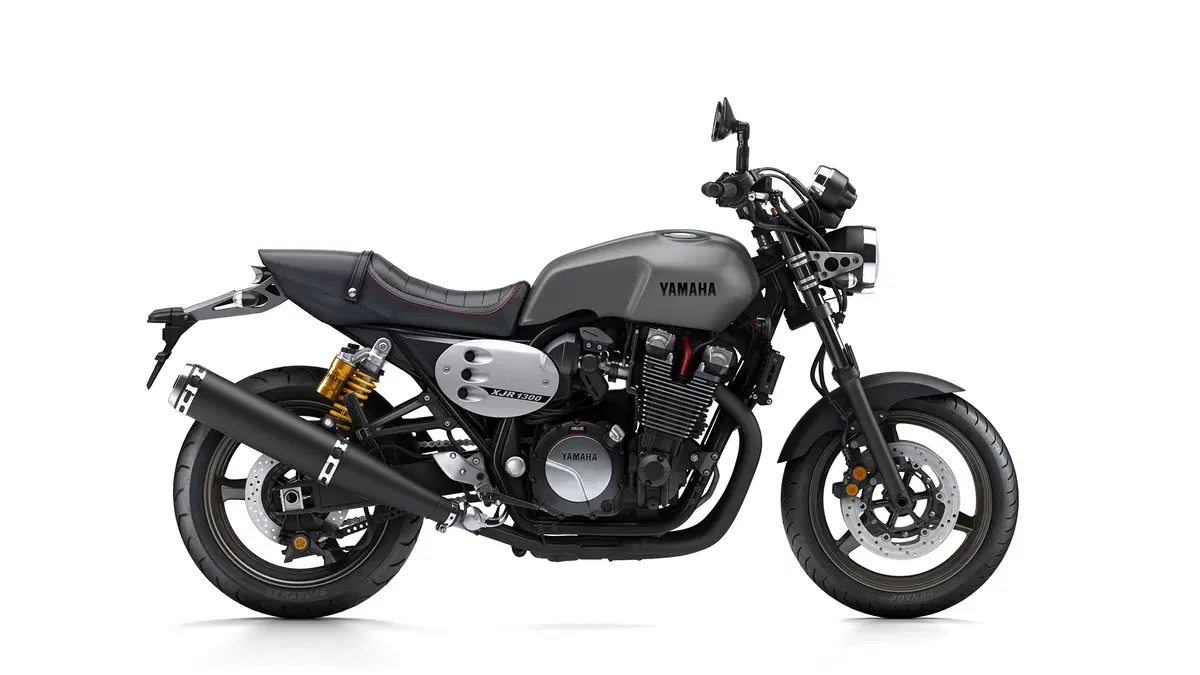 Yamaha XJR 1300 e XJR 1300 Racer 2015 (20)
