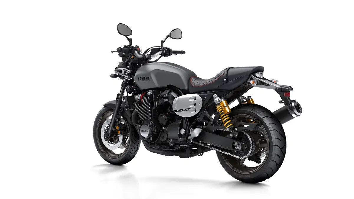 Yamaha XJR 1300 e XJR 1300 Racer 2015 (23)