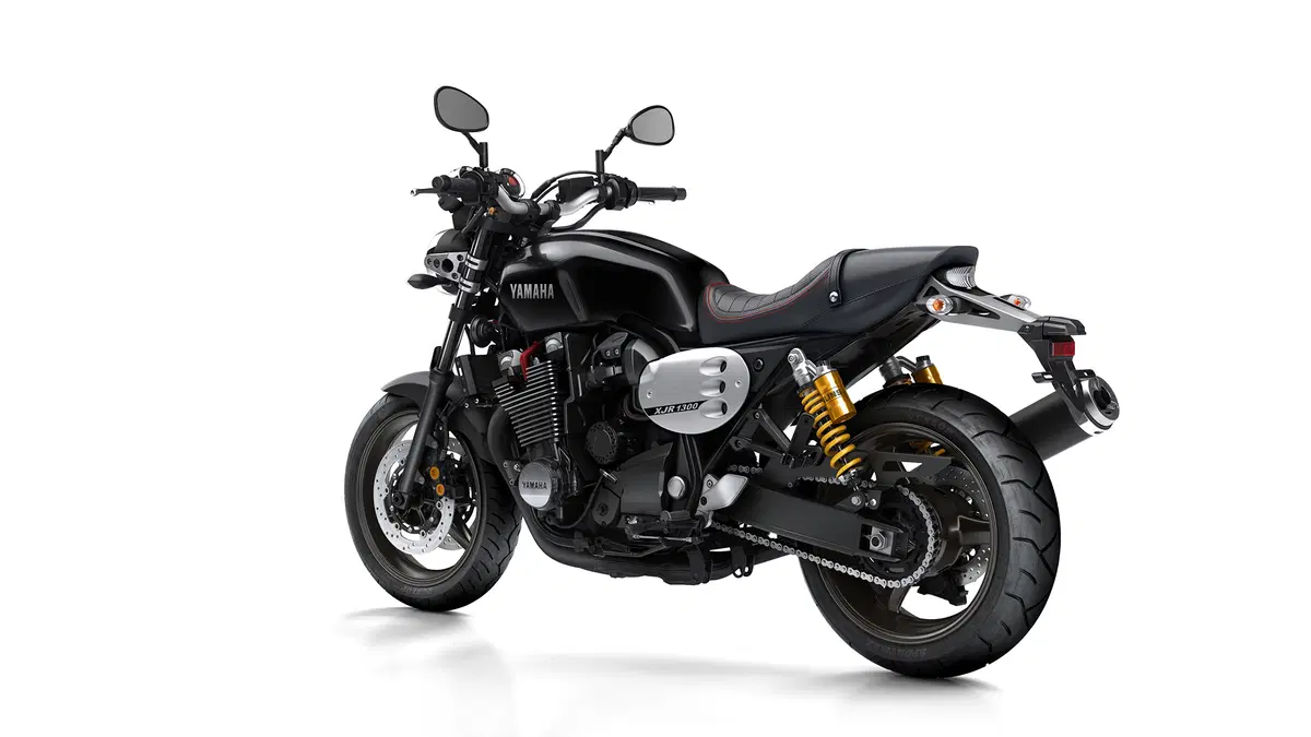 Yamaha XJR 1300 e XJR 1300 Racer 2015 (24)