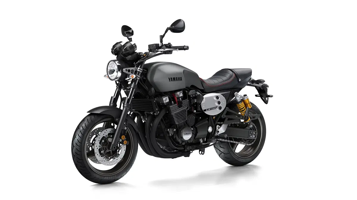 Yamaha XJR 1300 e XJR 1300 Racer 2015 (25)