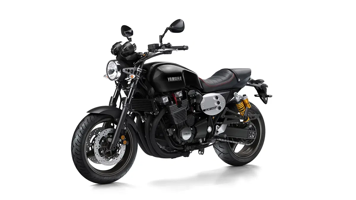 Yamaha XJR 1300 e XJR 1300 Racer 2015 (28)