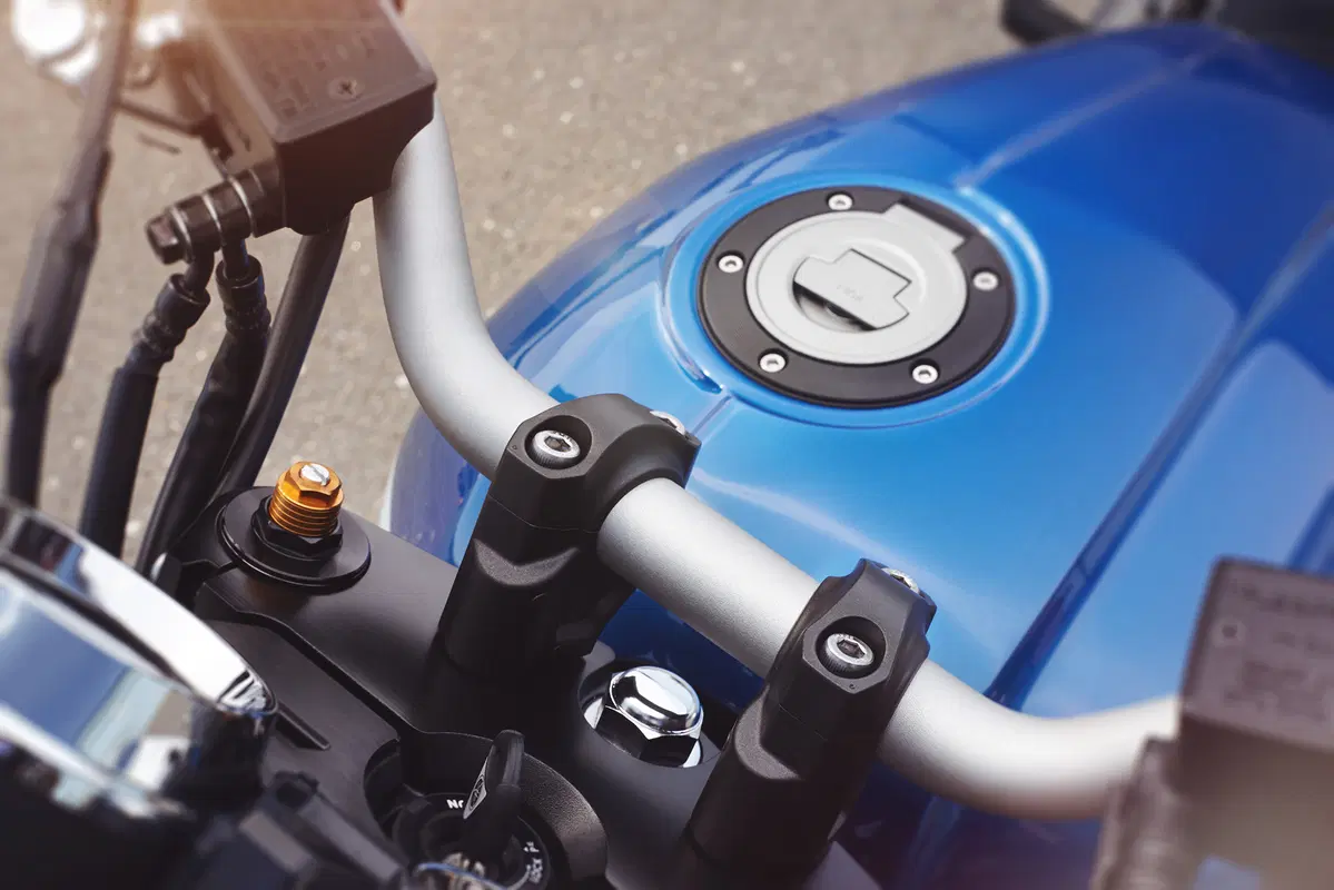 Yamaha XJR 1300 e XJR 1300 Racer 2015 (31)