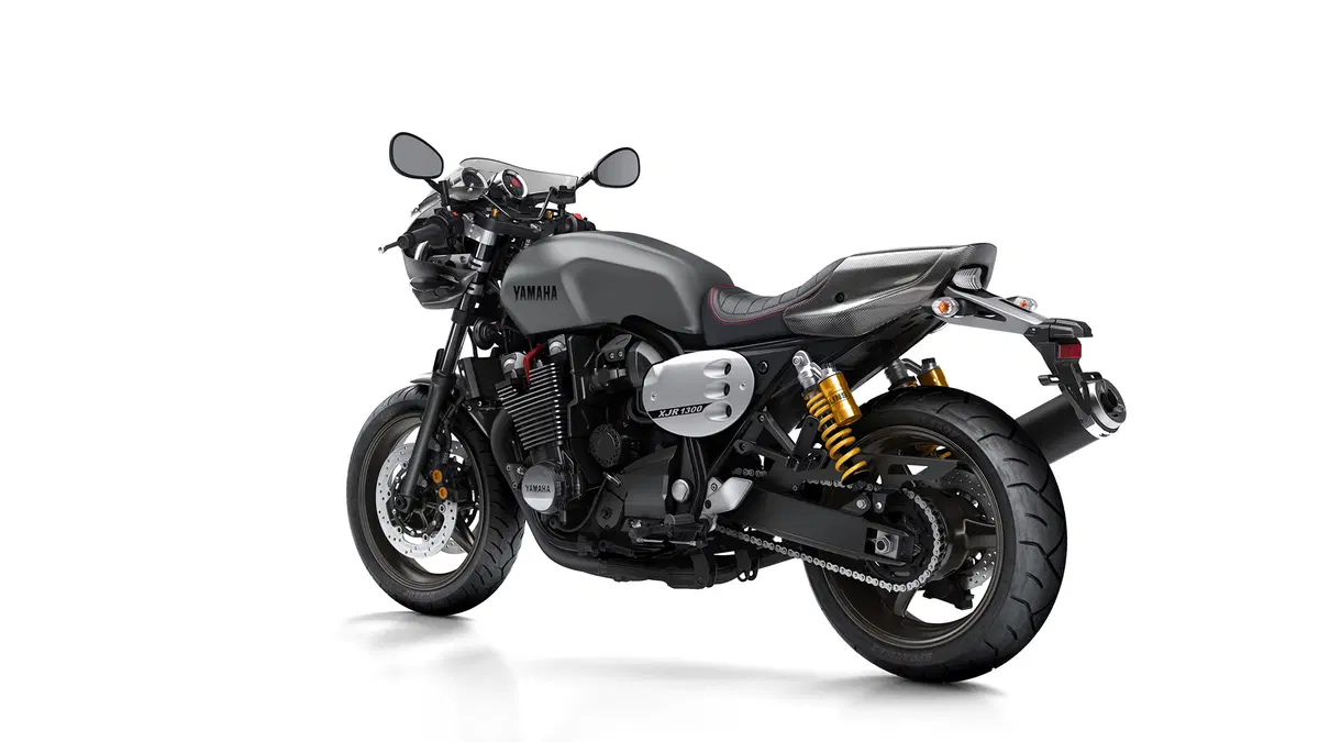 Yamaha XJR 1300 e XJR 1300 Racer 2015 (56)