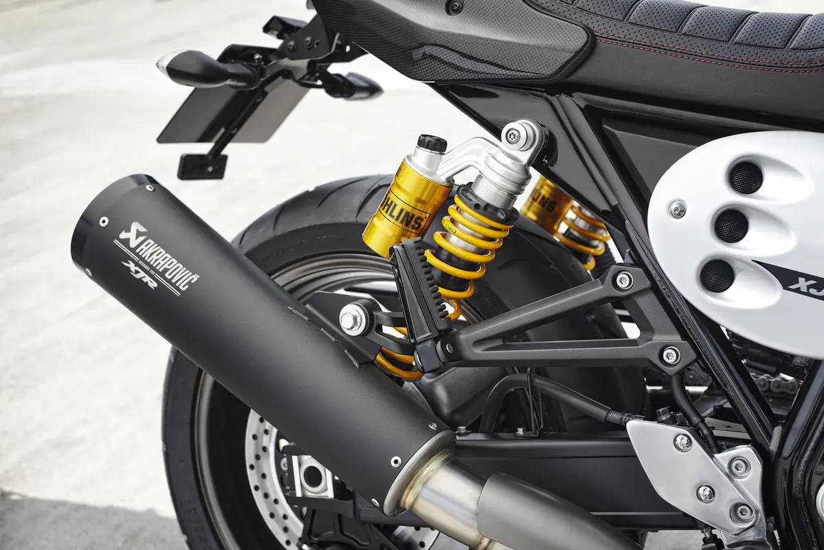 Yamaha XJR 1300 e XJR 1300 Racer 2015 (70)