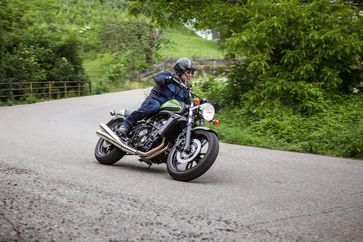 Kawasaki Vulcan 70 Mr Martini (5)