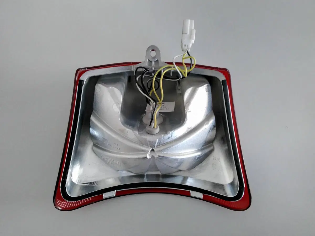 Fanale posteriore Vespa 300 GTS (2)