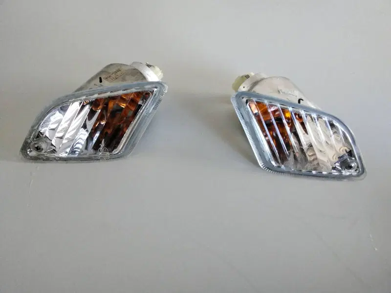 Coppia lampeggiatori post Vespa 300 GTS