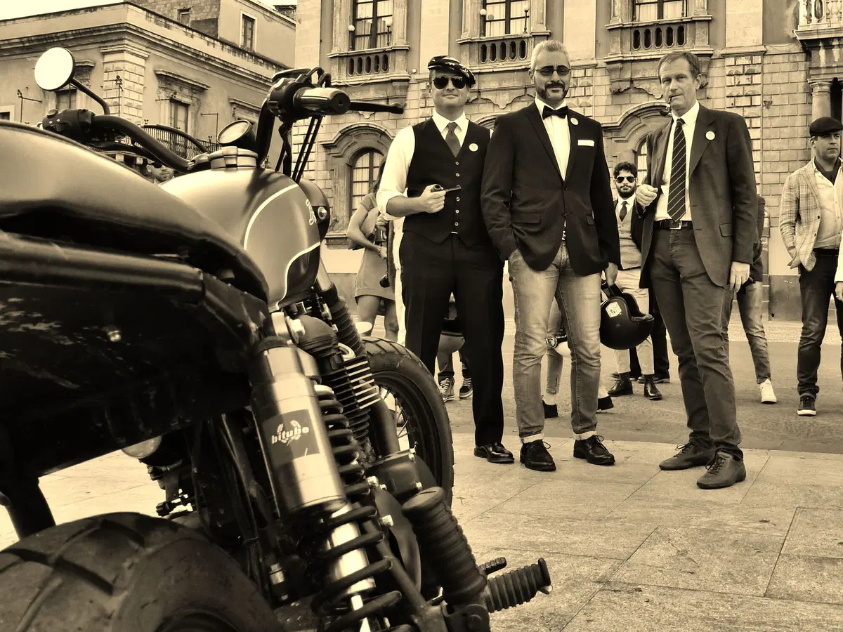 The Distinguished Gentleman’s Ride 2014: raccolto più di un milione di dollari (7)