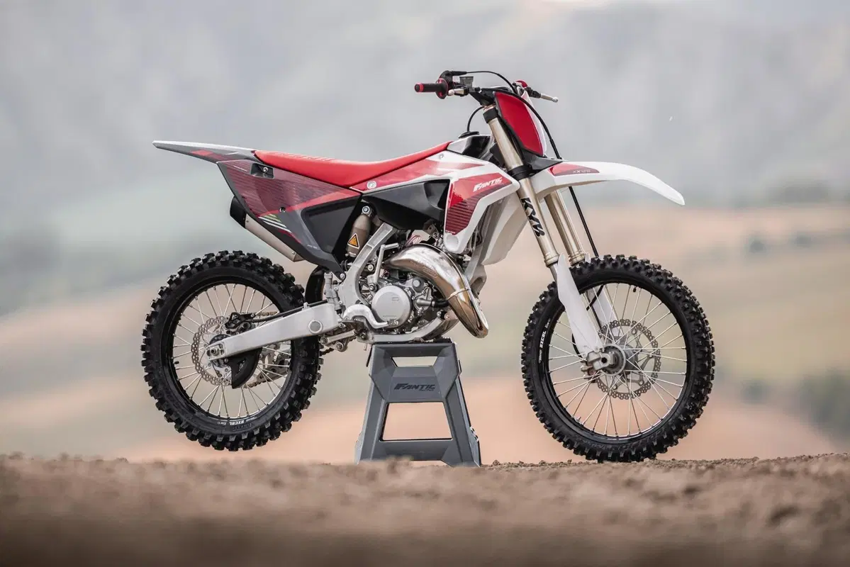Ecco le Fantic Cross 2023, con il cuore Yamaha, a 2 e a 4 tempi (4)