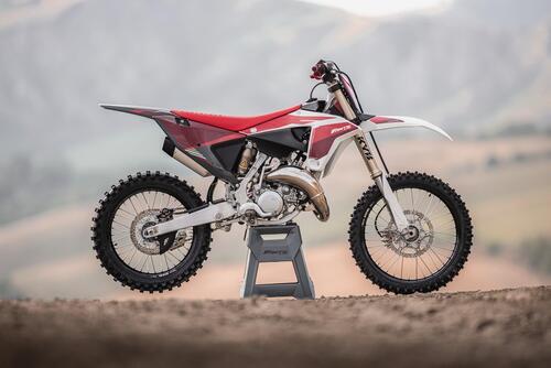 Ecco le Fantic Cross 2023, con il cuore Yamaha, a 2 e a 4 tempi (5)