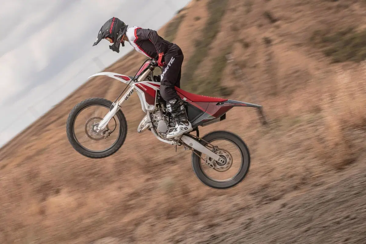 Ecco le Fantic Cross 2023, con il cuore Yamaha, a 2 e a 4 tempi (12)