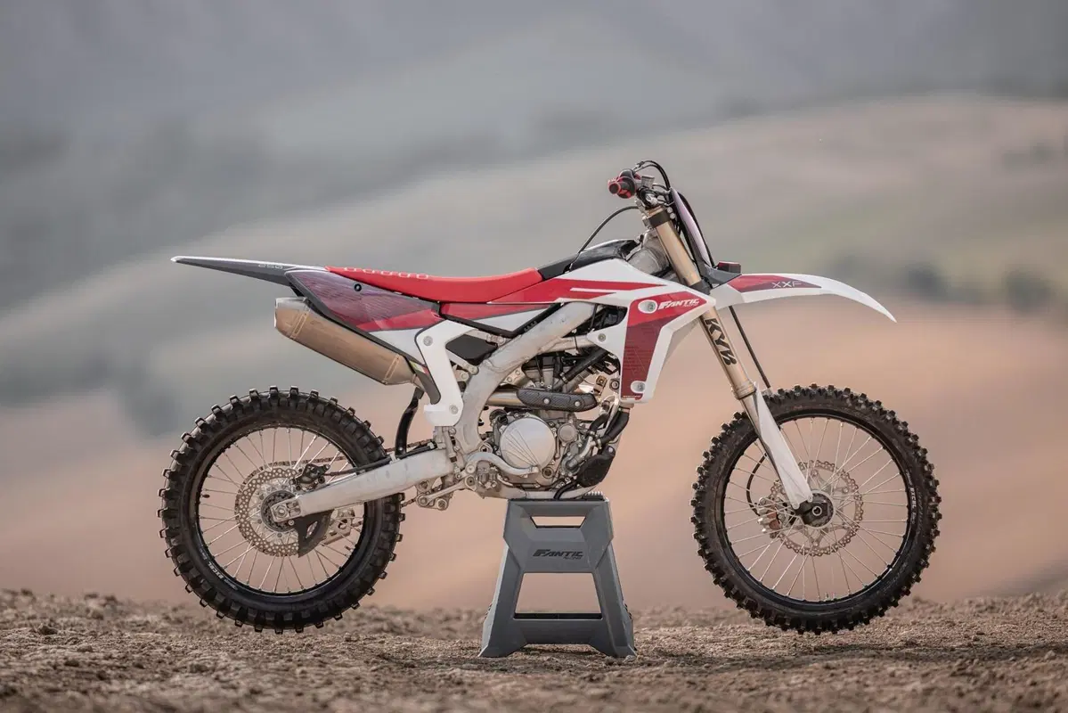 Ecco le Fantic Cross 2023, con il cuore Yamaha, a 2 e a 4 tempi (24)