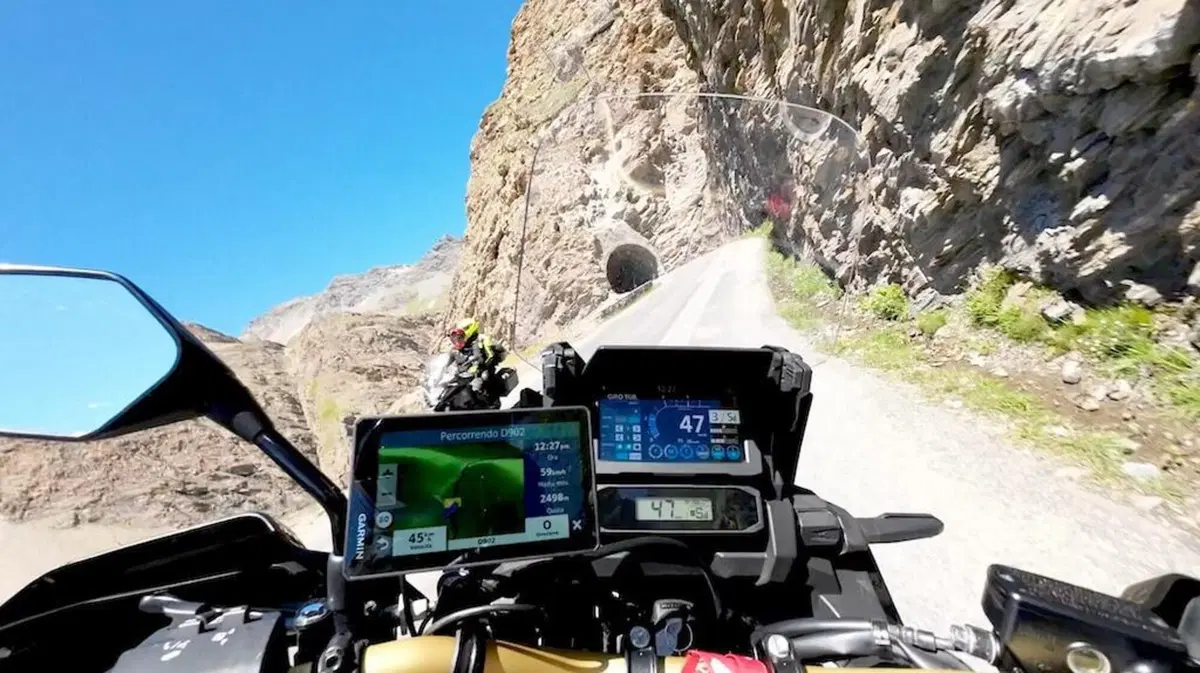 Viaggi in moto: in offroad sul valico più alto d'Europa (8)