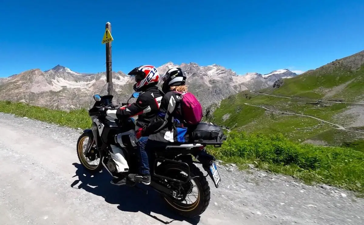 Viaggi in moto: in offroad sul valico più alto d'Europa (17)