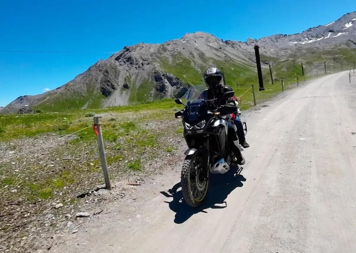Viaggi in moto: in offroad sul valico più alto d'Europa (22)