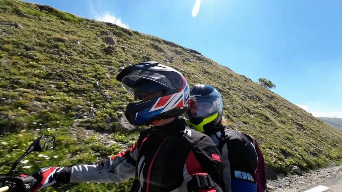 Viaggi in moto: in offroad sul valico più alto d'Europa (21)