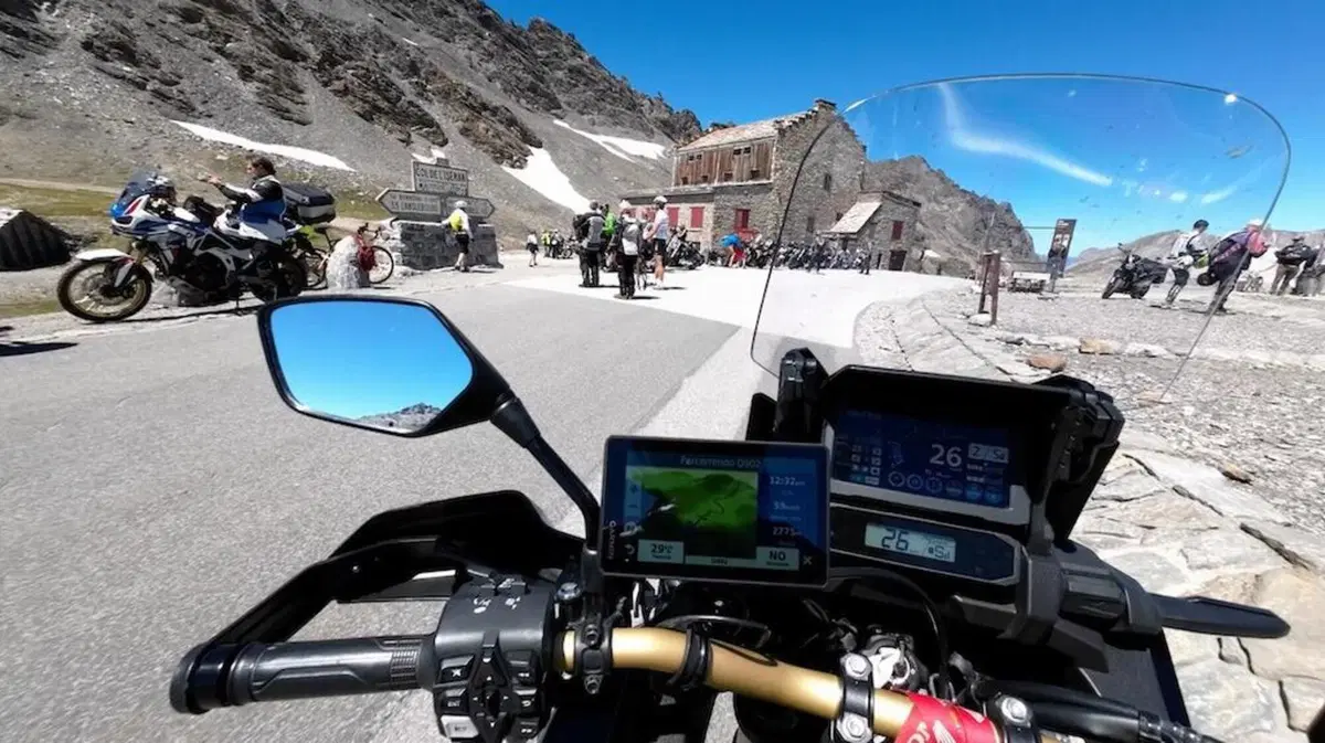 Viaggi in moto: in offroad sul valico più alto d'Europa (25)