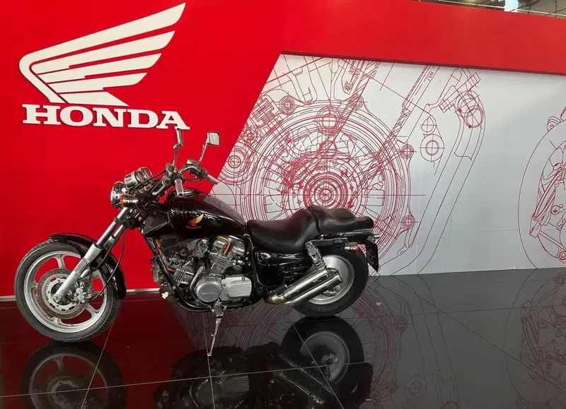 Honda VF 750 C (1985 - 01) (2)