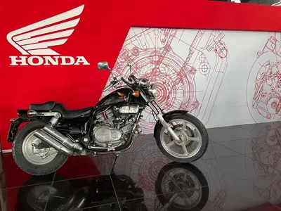 Honda VF 750 C (1985 - 01) usata