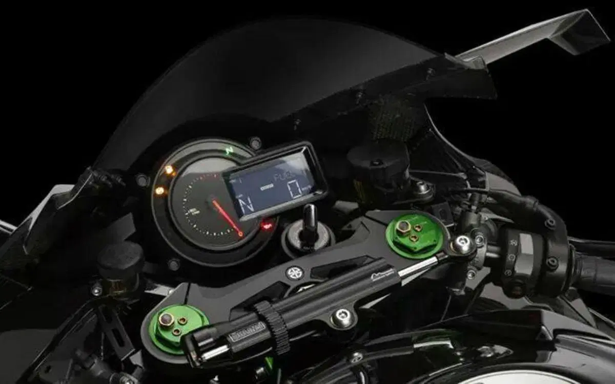 Kawasaki Ninja H2R 2015 (15)