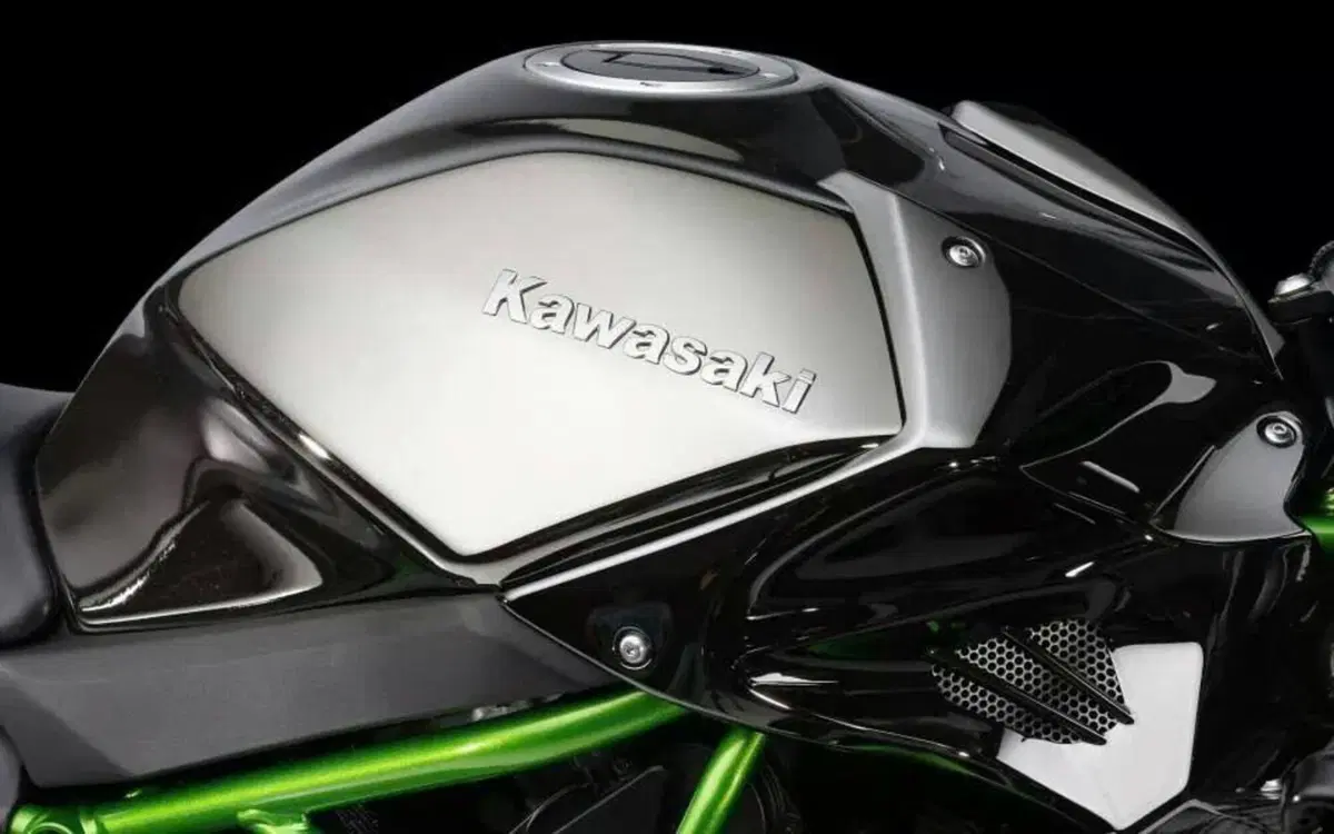 Kawasaki Ninja H2R 2015 (16)
