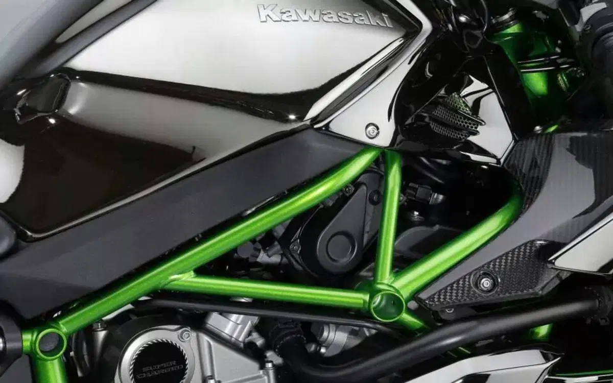 Kawasaki Ninja H2R 2015 (18)